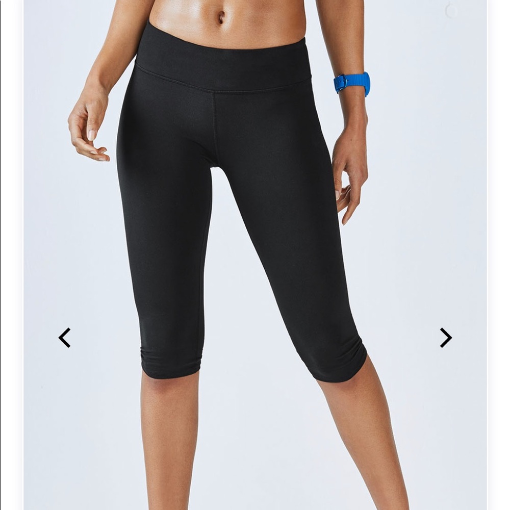 fabletics // salar crop legging